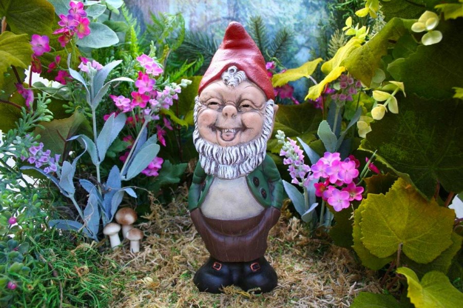 Самодельные фигурки для сада