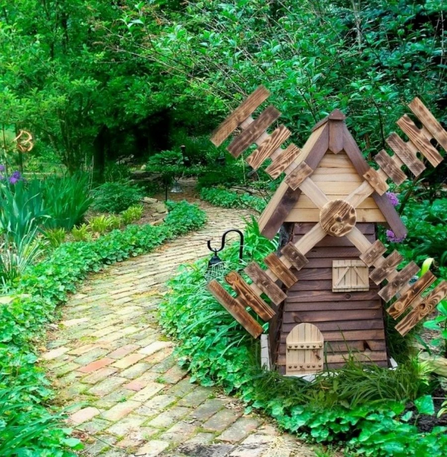 Декоративная мельница для сада