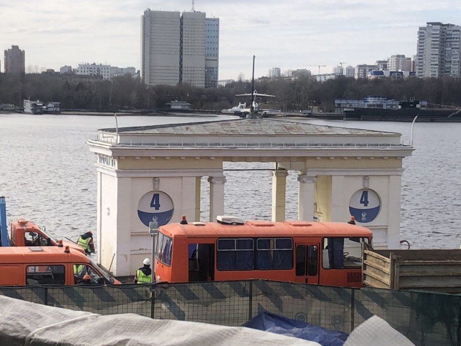 Речной вокзал Пермь отремонтированный с кораблем