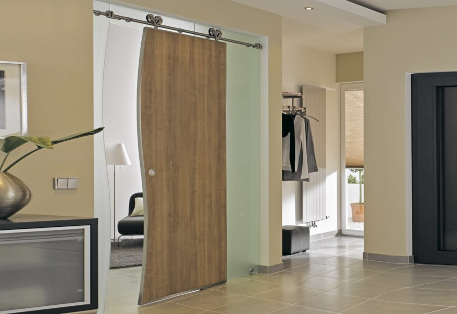 Двери купе вместо межкомнатных дверей