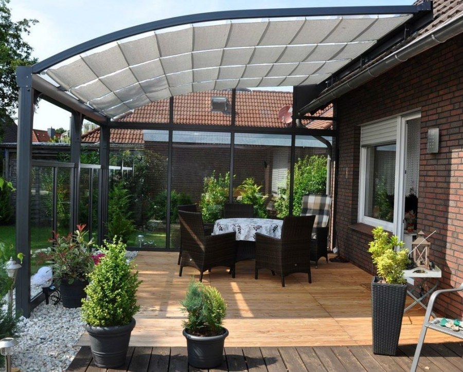 Красивый навес к дому