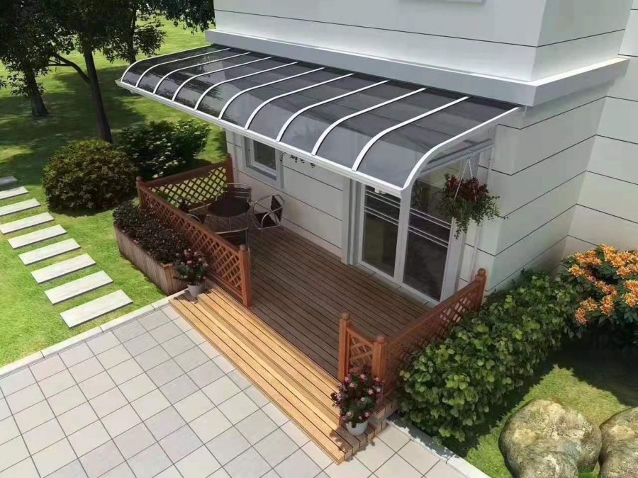 Навес над террасой из поликарбоната
