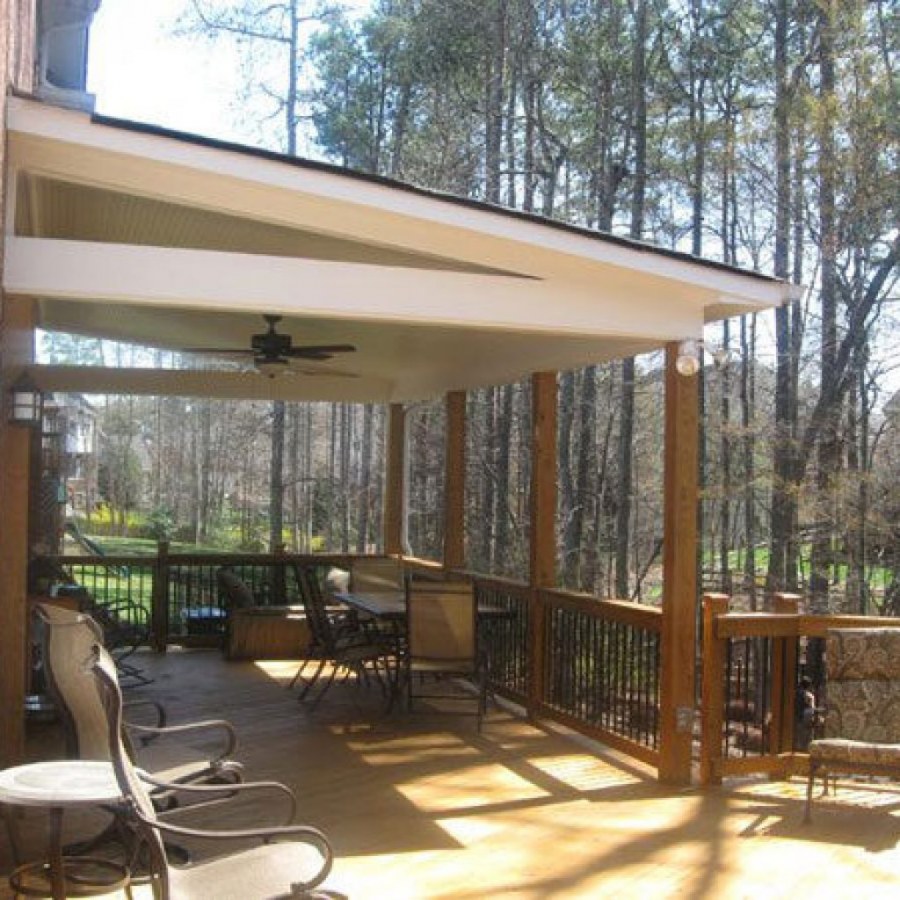 Веранды с навесом в частном доме