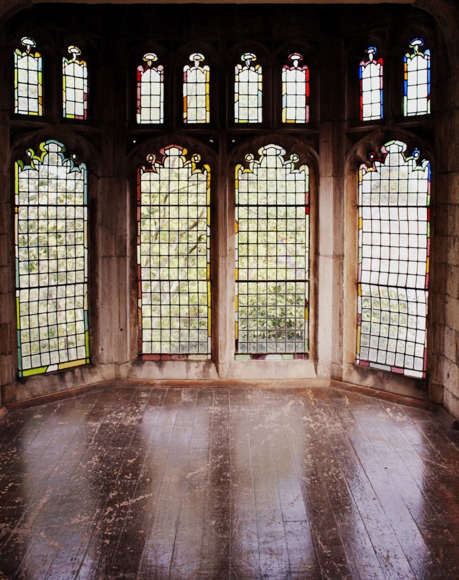 Готические окна большие