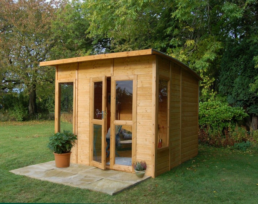 Маленький летний домик