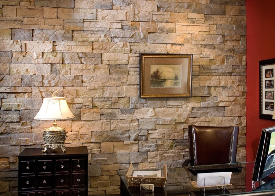 Отделка стен камнем