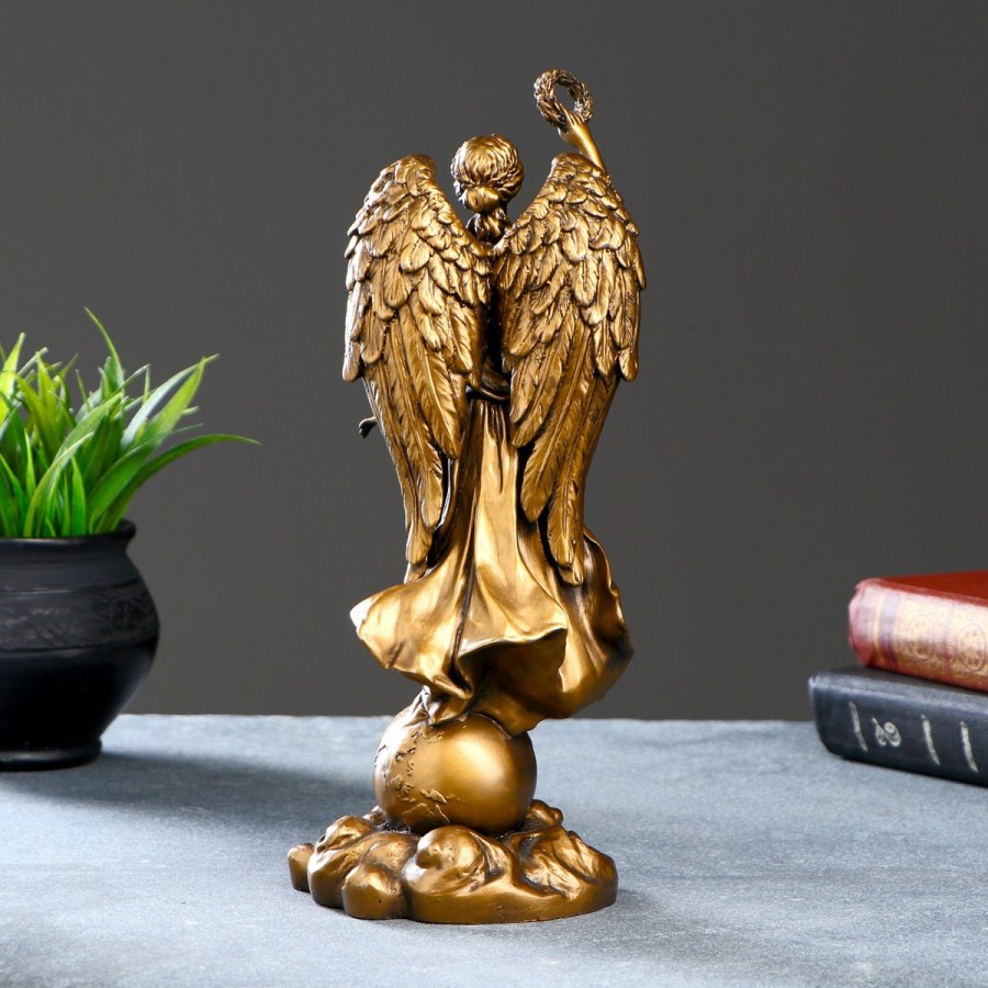 Ника бронза