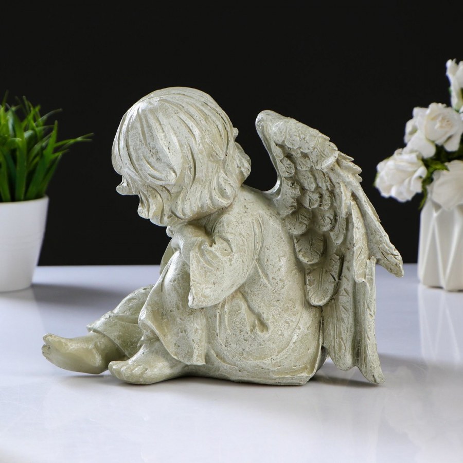 Фигурка спящего ангела