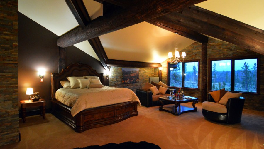 Красивые спальни в загородном доме