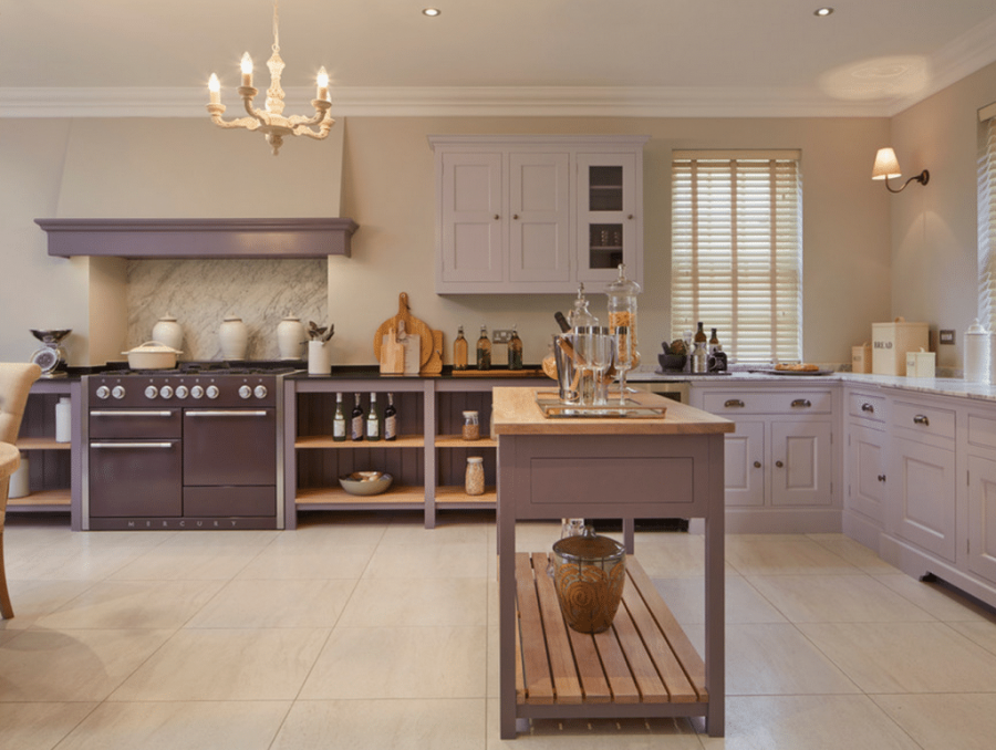 Кухня песочного цвета в интерьере