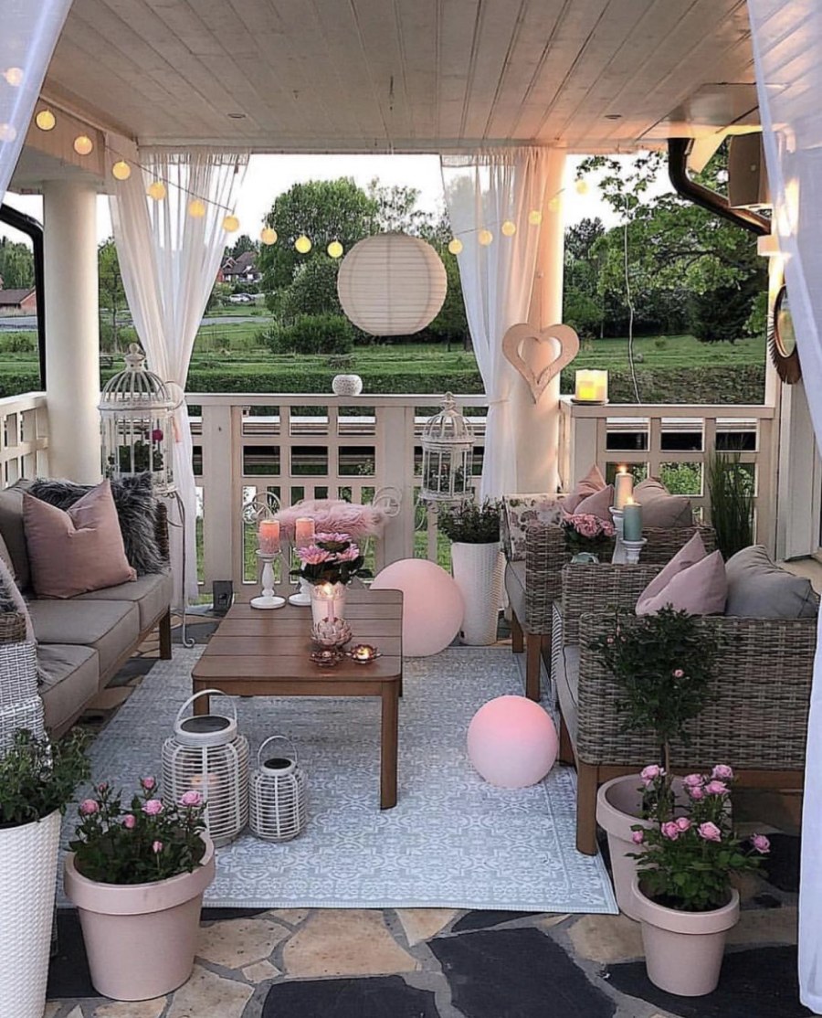 Декор террасы на даче