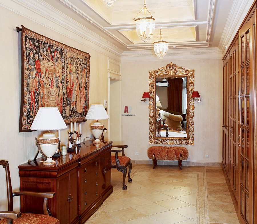 Прихожая в английском классическом стиле