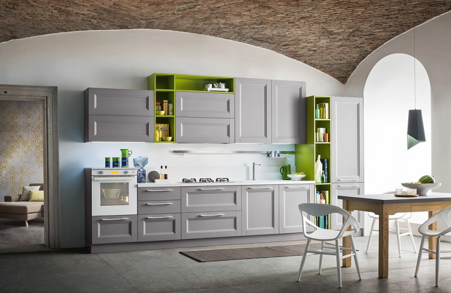 Современная кухня с открытыми полками