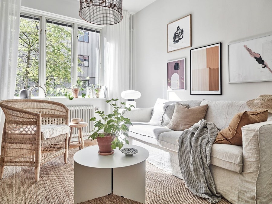Бежевая гостиная в скандинавском стиле