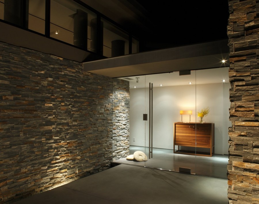 Стена из дикого камня