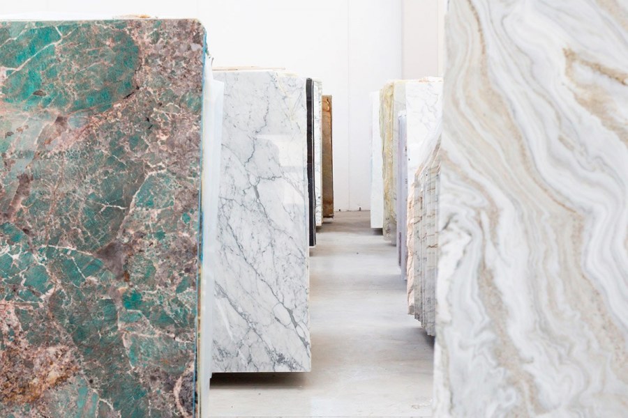 Камень для внутренней отделки стен