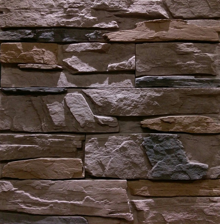 Стеновые панели под натуральный камень в интерьере