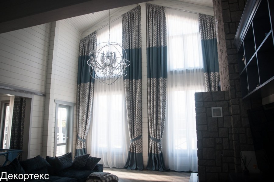 Портьеры на высокие окна
