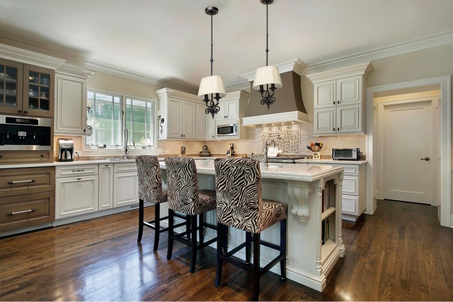 Обычная американская кухонная мебель