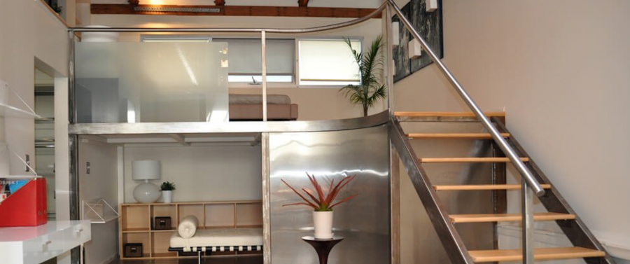 Лестница на антресольный этаж