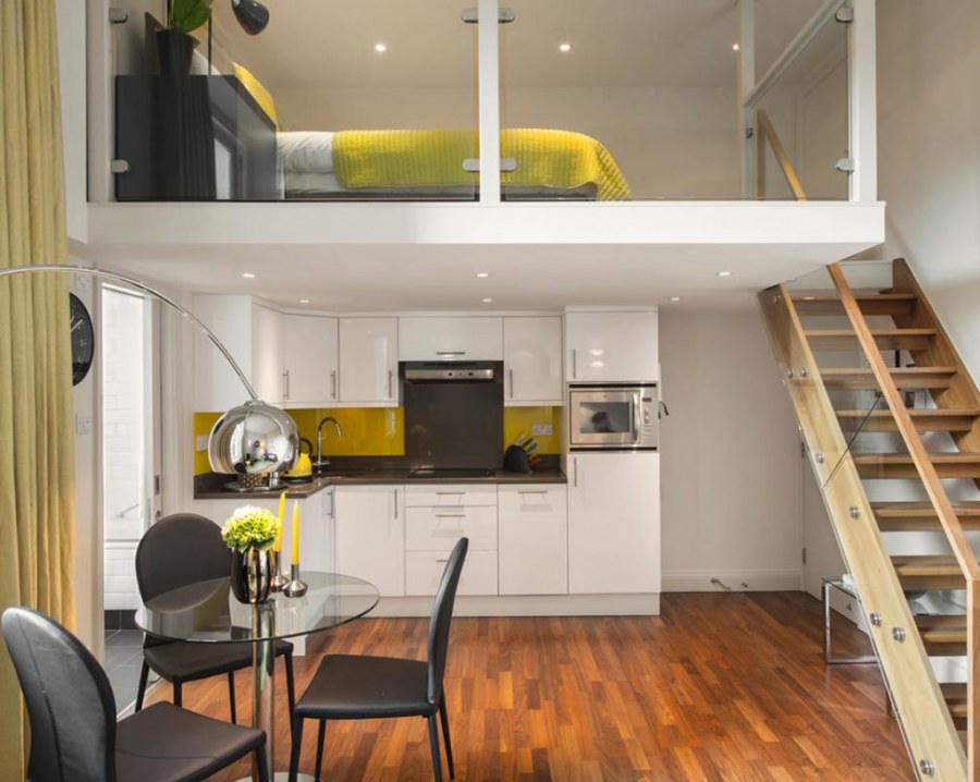 Антресольный этаж в студии 20 кв.м