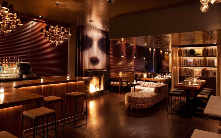 Освещение в баре