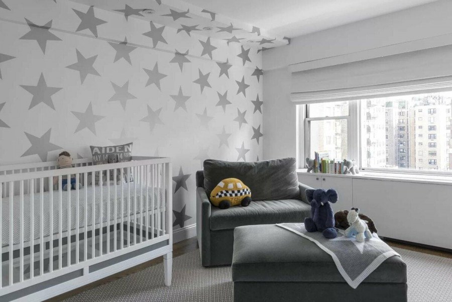 Серые стены в детской