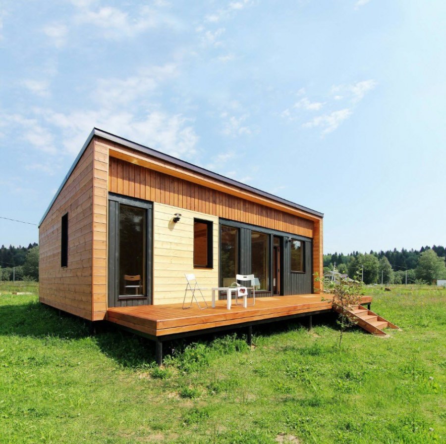 Тини Хаус с верандой