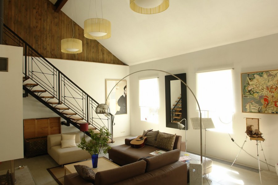 Проект гостиной с лестницей