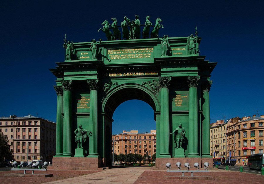 Нарвские ворота собор Санкт-Петербурга