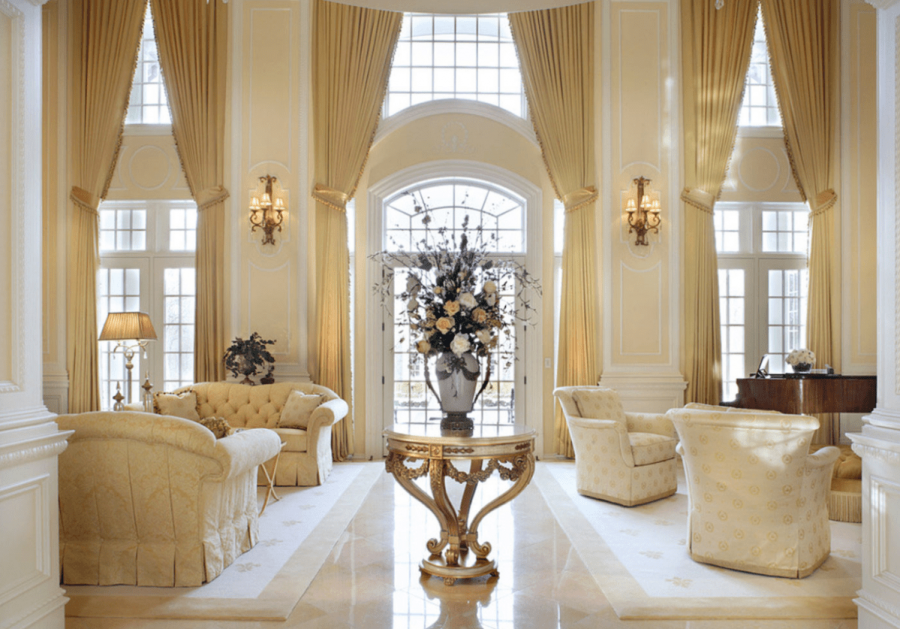 Окно в классическом стиле