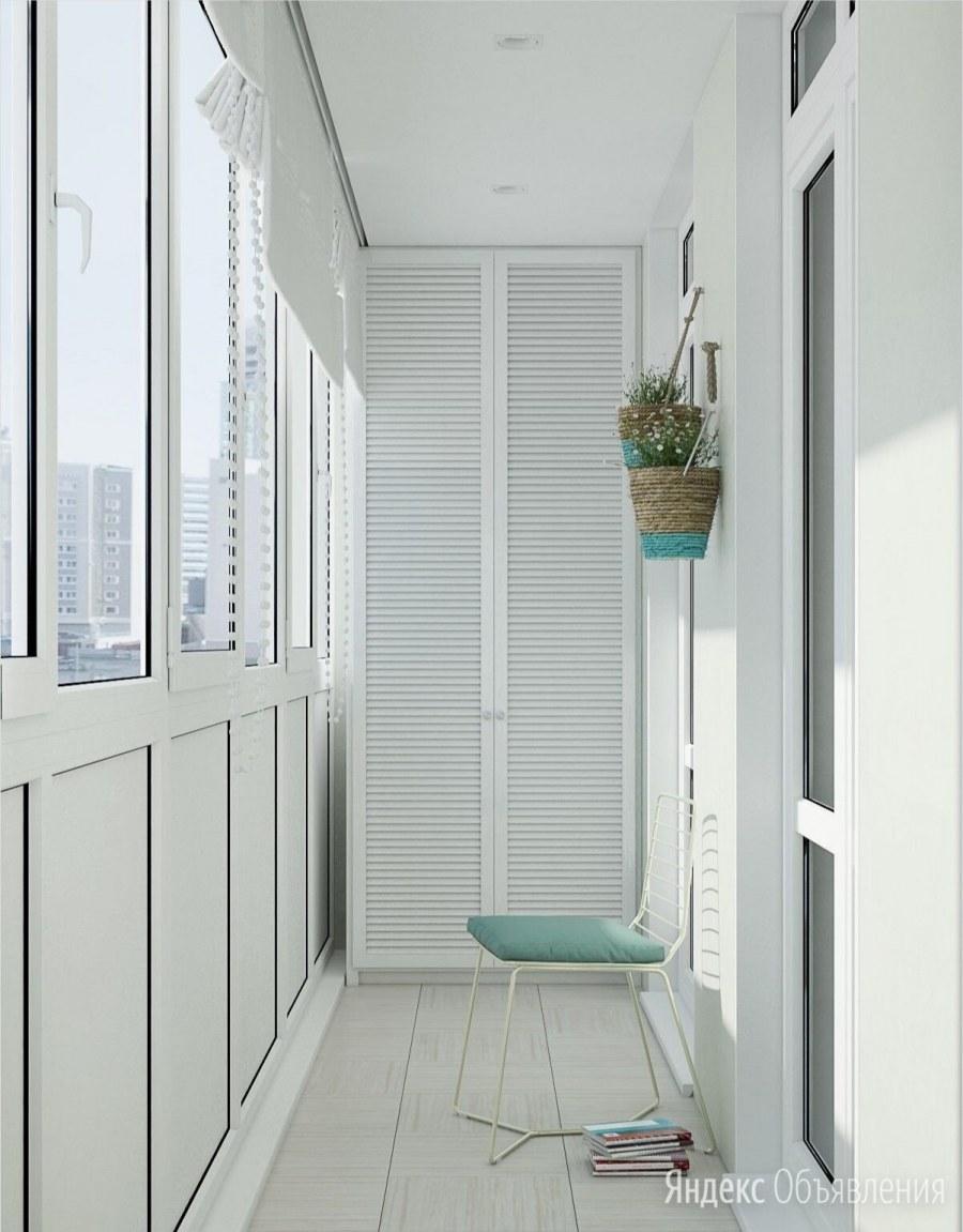 Белый балкон