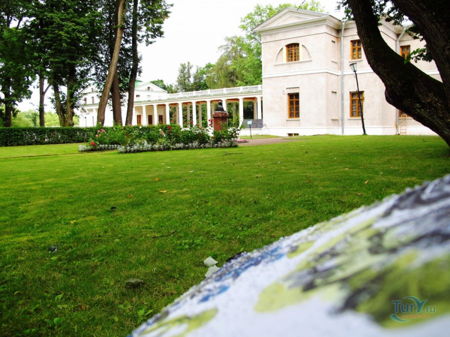 Усадьба Остафьево памятники