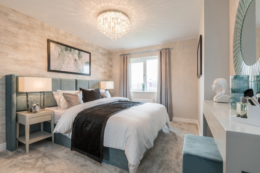 Делаем маленькую спальню визуально больше