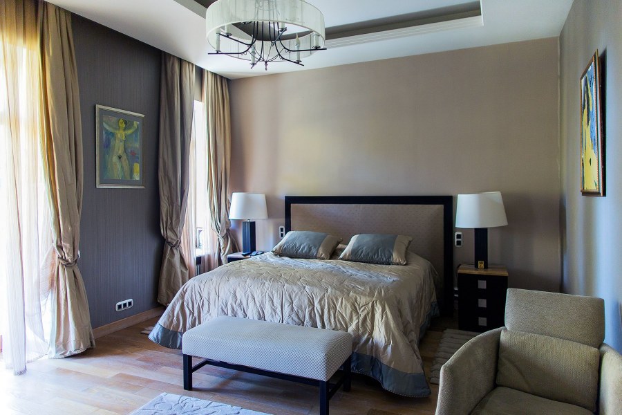 Зеркала для увеличения пространства в комнате