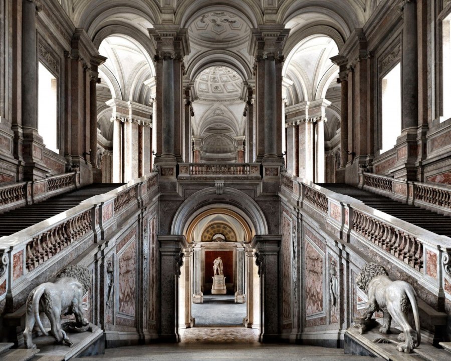 Лестница дворца в Казерте