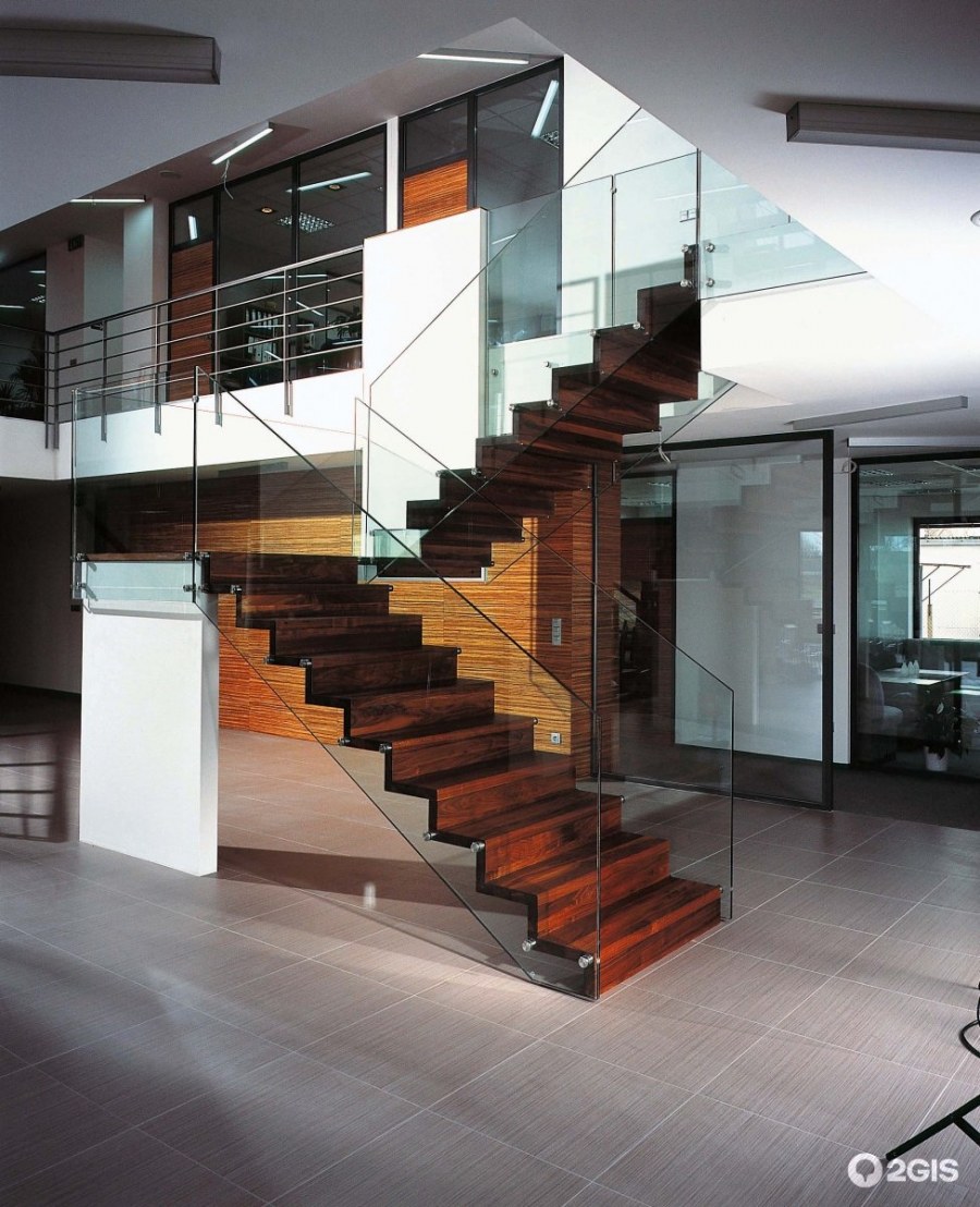 Лестница на 2 этаж на монокосоуре