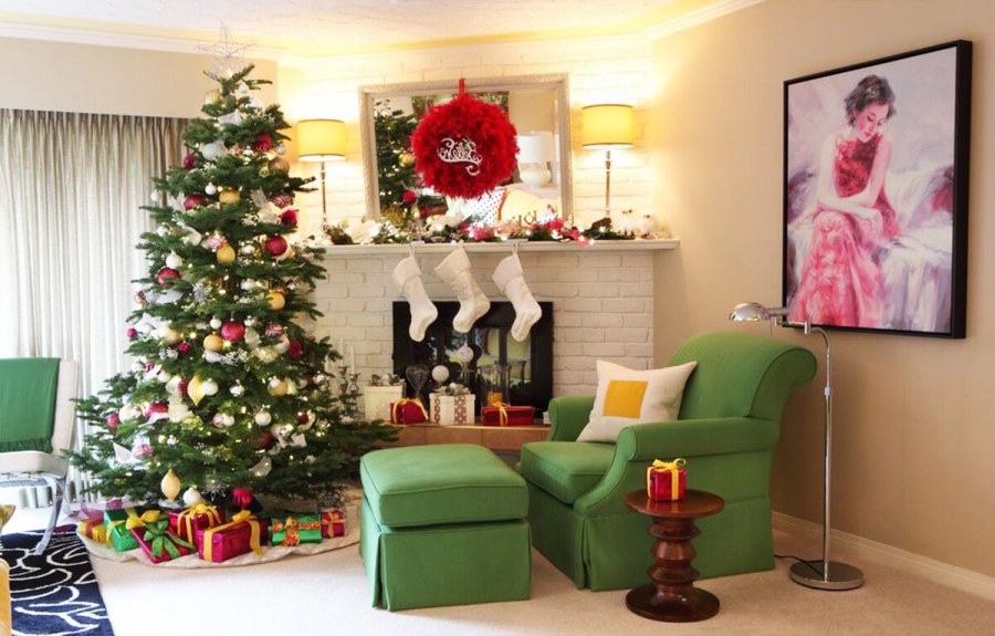 Елка в квартире студии