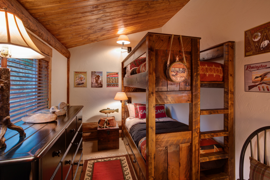 Мебель в стиле вестерн