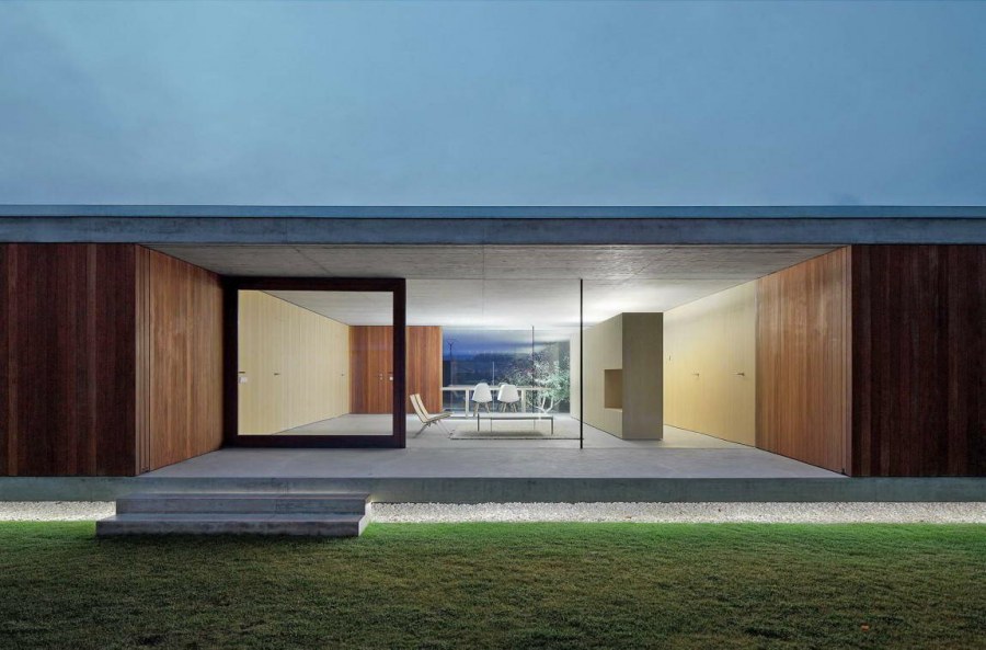 Одноэтажный дом с плоской крышей в стиле Минимализм