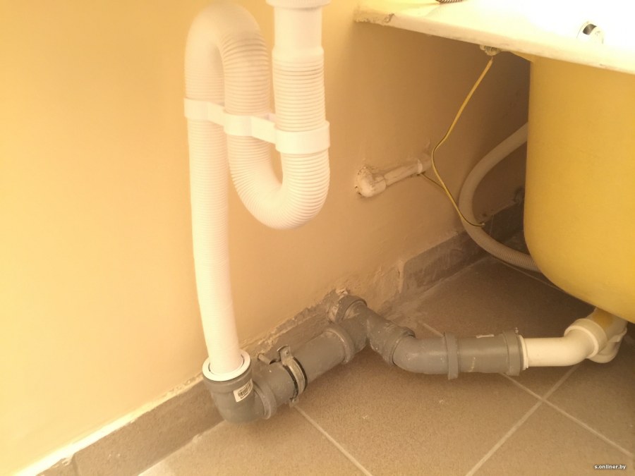 Воздушная пробка между сифоном и сливом