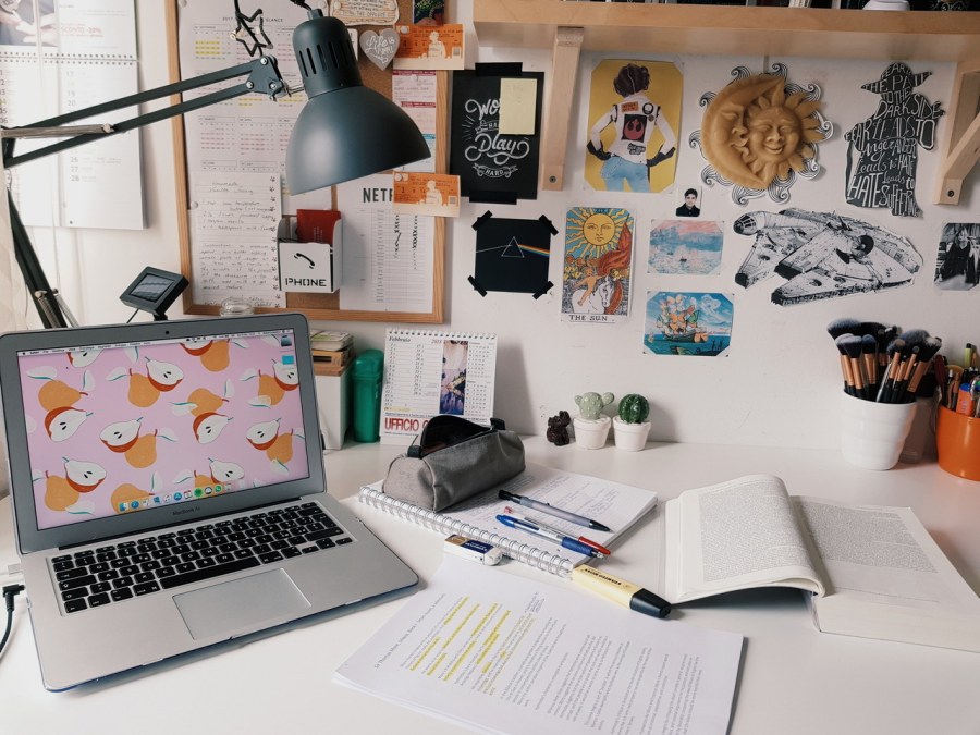 Эстетичные рабочие столы для учебы