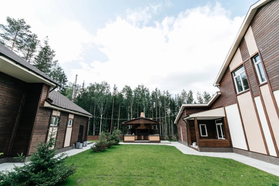 Спальня с террасой ванной и гардеробной