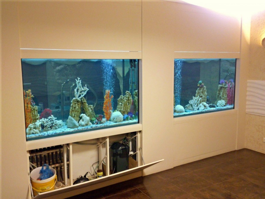 Встроенные аквариумы в интерьере
