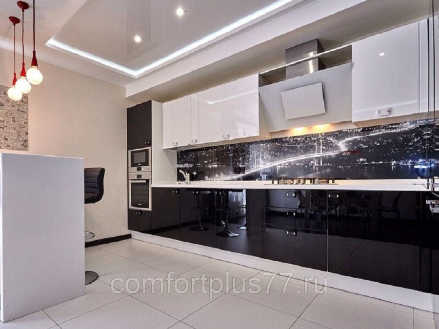 Черно белая кухня