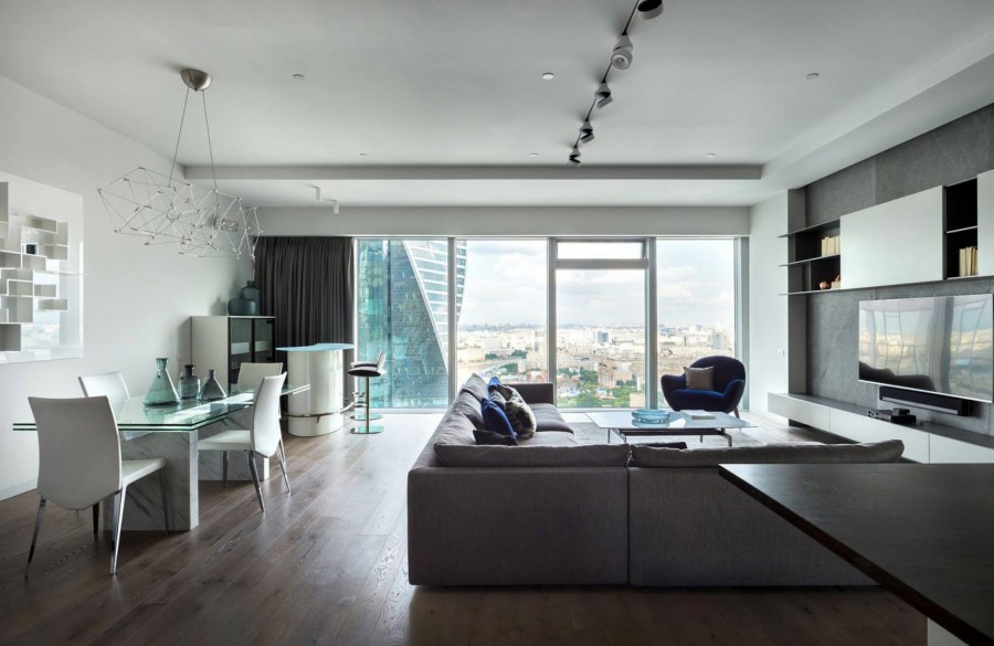 Кухня гостиная с панорамными окнами