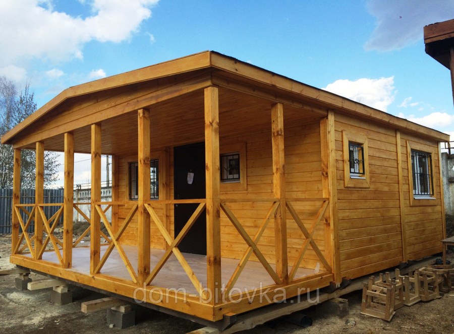 Бытовка с верандой 2,3м * 5,8м, утепленная