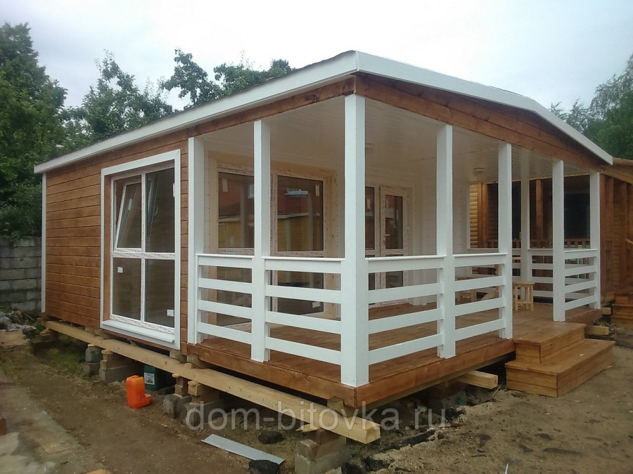 Дачный домик с верандой