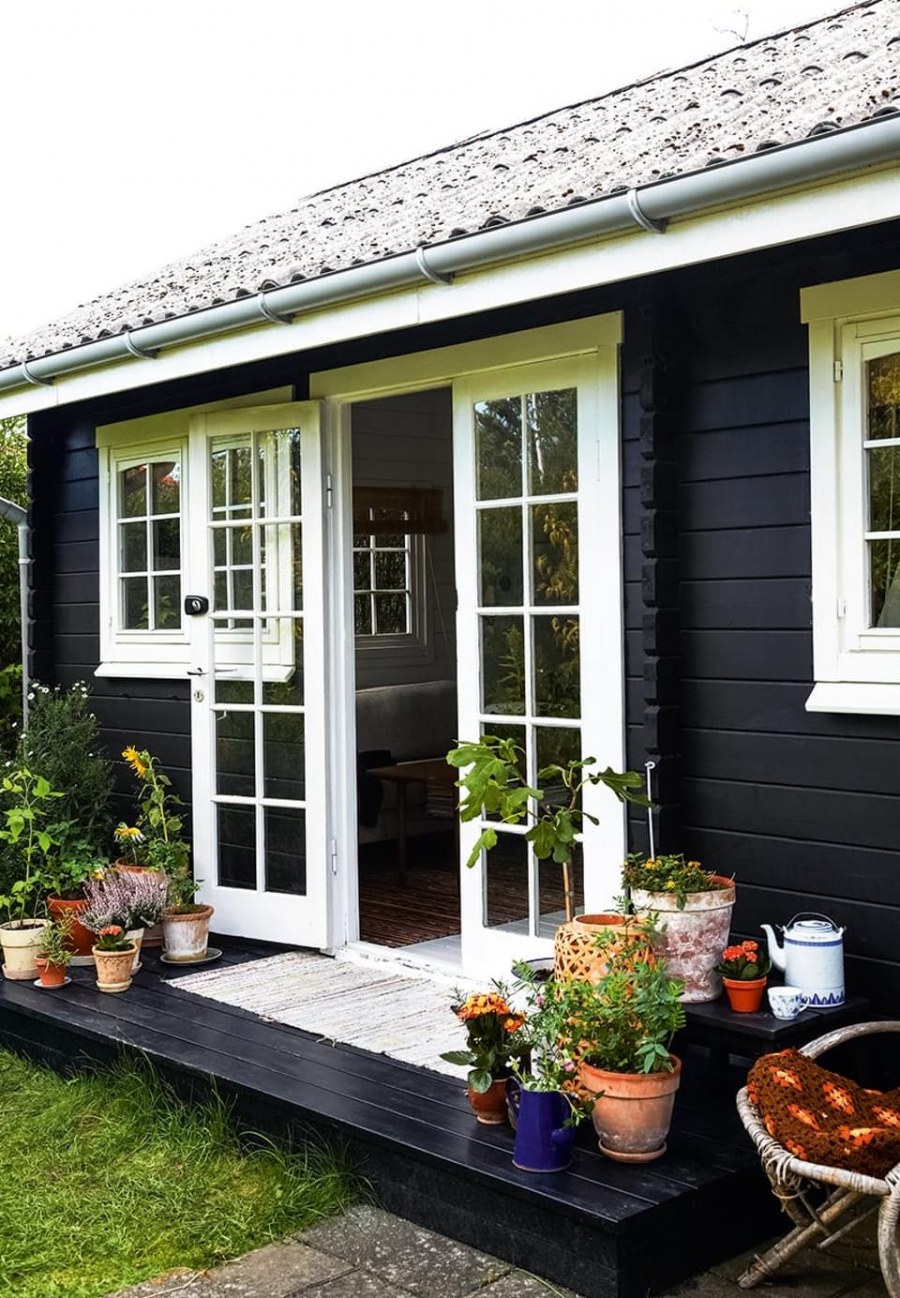 Стильный дачный домик