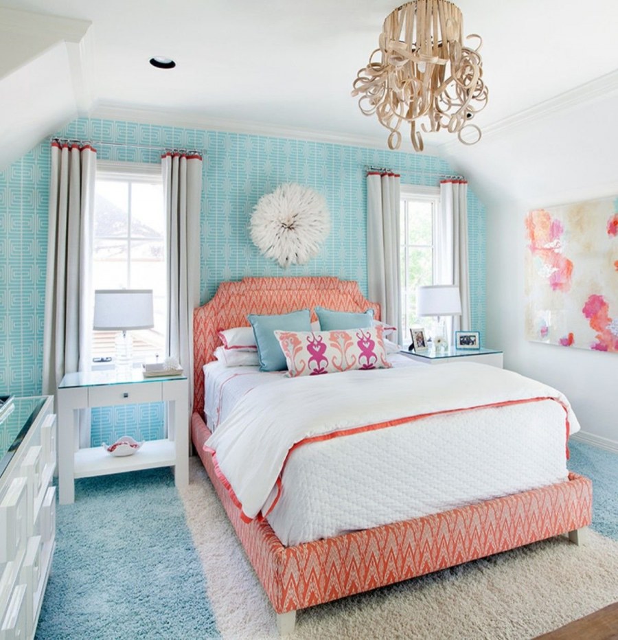 Комната в розово голубых тонах